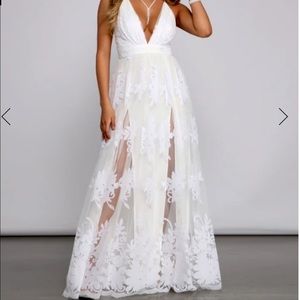 WINDSOR Morgan Formal Flocked Velvet Maxi Dress